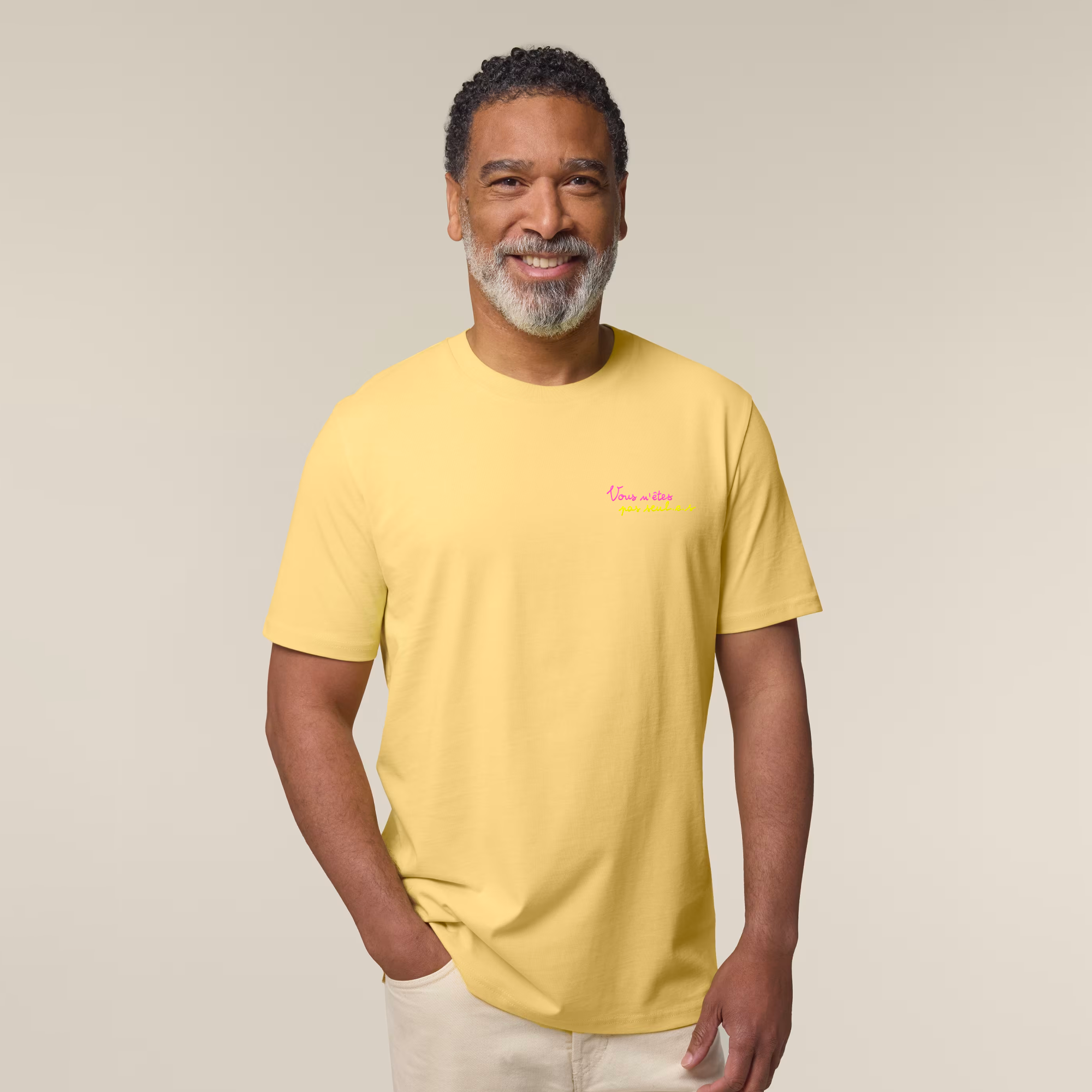 T-SHIRT COUPE LARGE Vous n'êtes pas seul.e.s